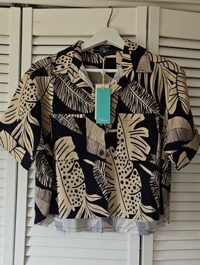 Shore Woman's Navy and Cream Tropical Print Short-Sleeve Shirt